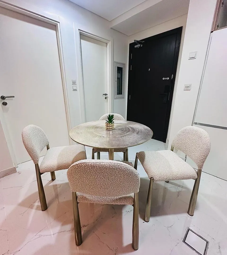 Designer 1Br I Golf View I Comfortably Sleeps 4 Dubai 0*,  United Arab Emirates