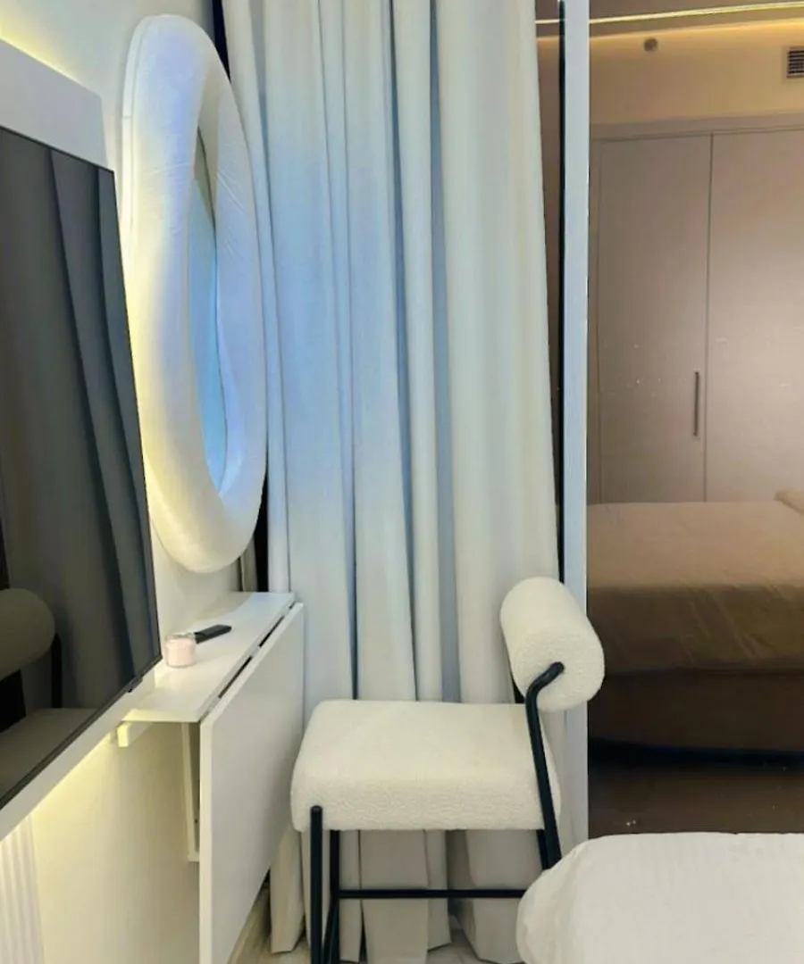 Designer 1Br I Golf View I Comfortably Sleeps 4 Dubai United Arab Emirates