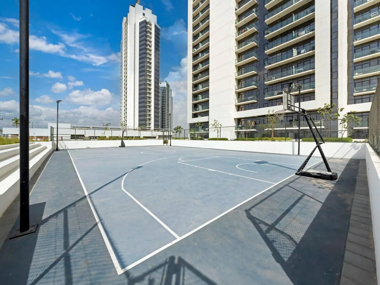 Designer 1Br I Golf View I Comfortably Sleeps 4 Dubai 0*,  United Arab Emirates