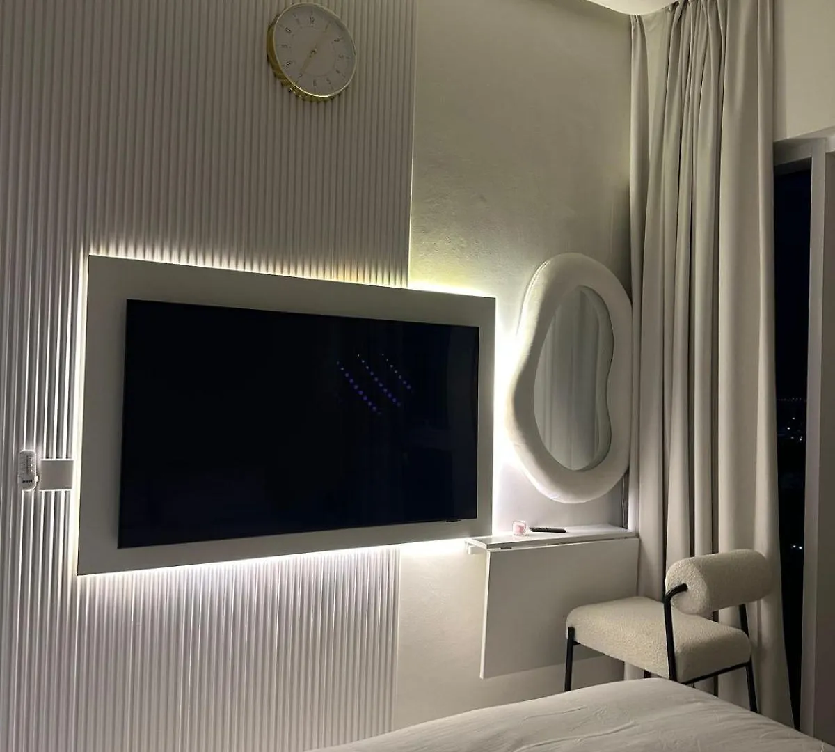 Designer 1Br I Golf View I Comfortably Sleeps 4 Dubai
