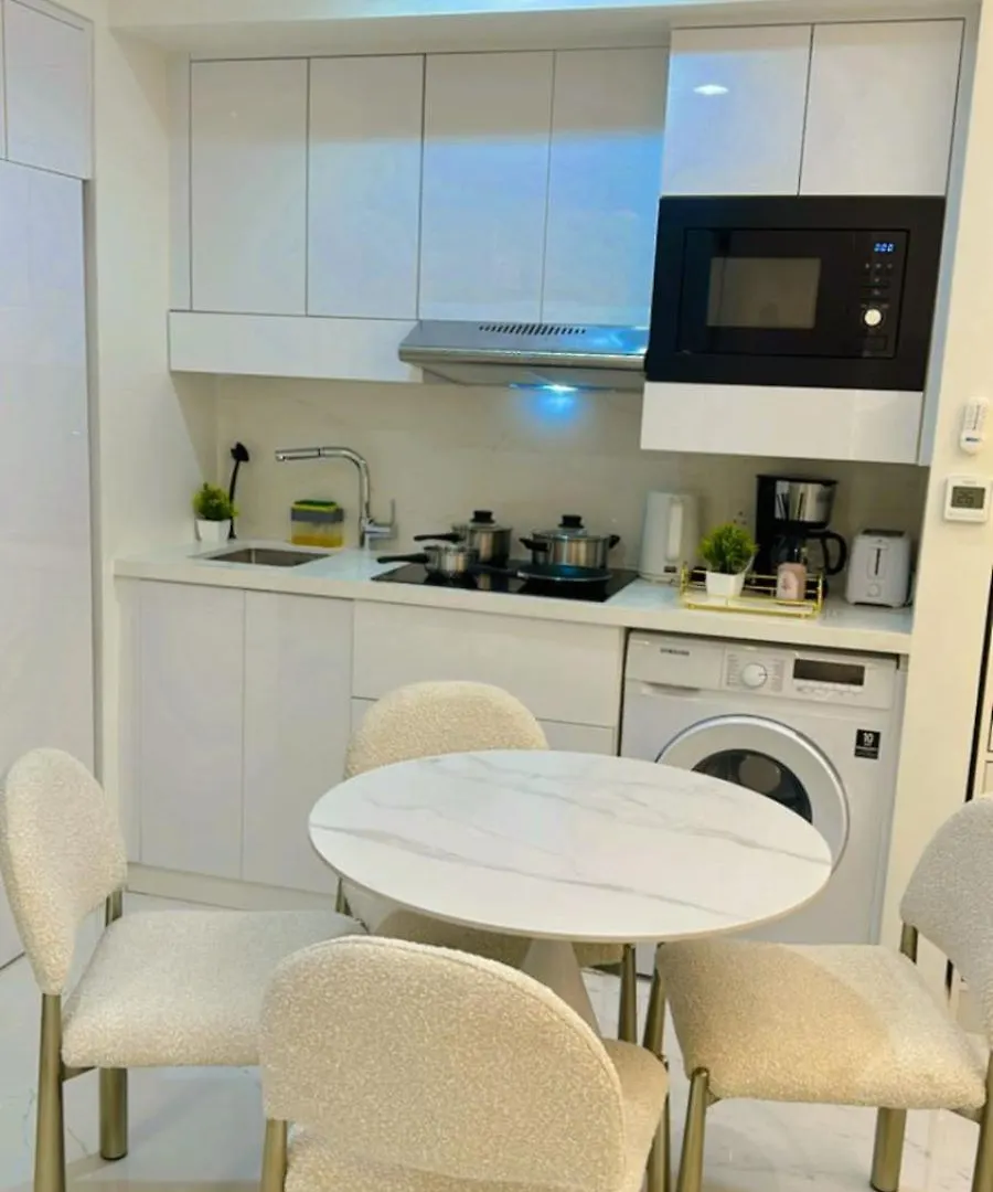 Designer 1Br I Golf View I Comfortably Sleeps 4 Dubai