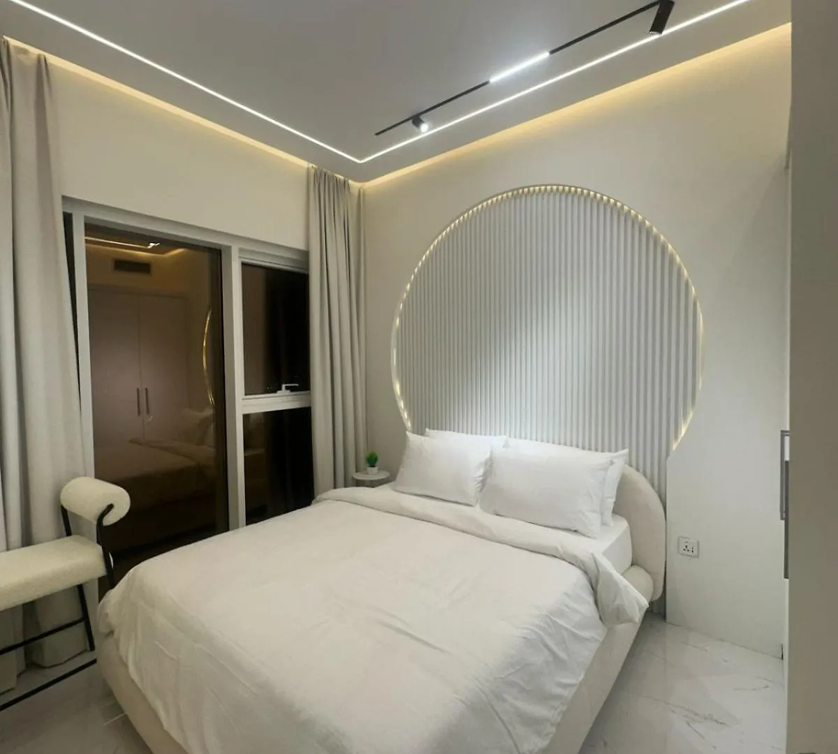 Designer 1Br I Golf View I Comfortably Sleeps 4 Dubai