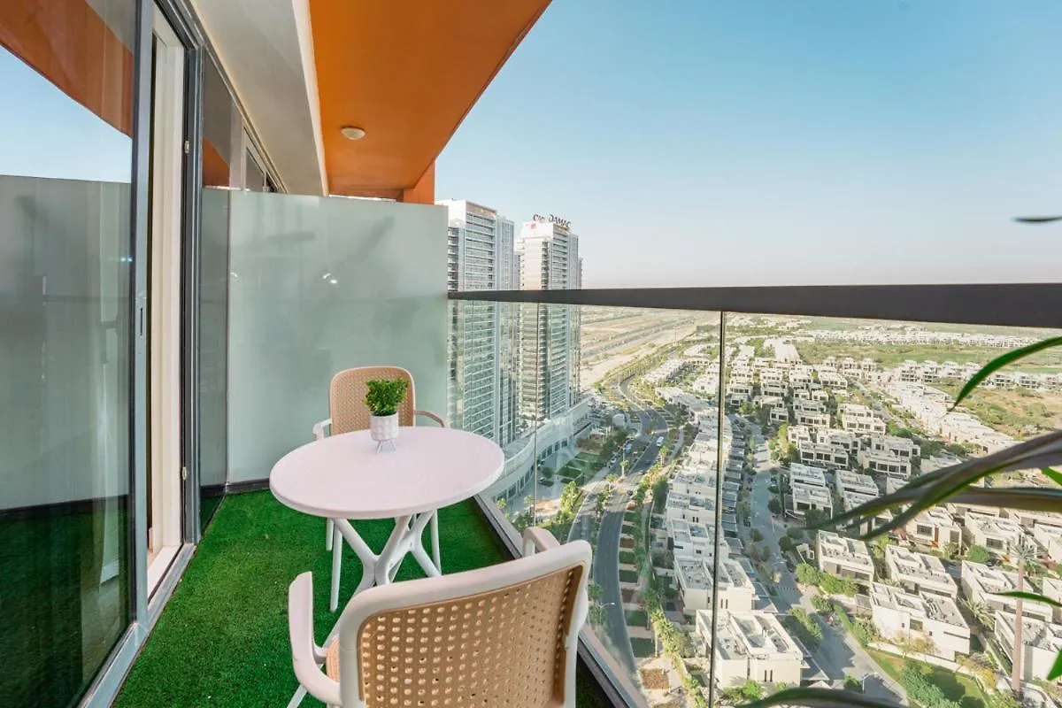 Designer 1Br I Golf View I Comfortably Sleeps 4 Dubai Apartment