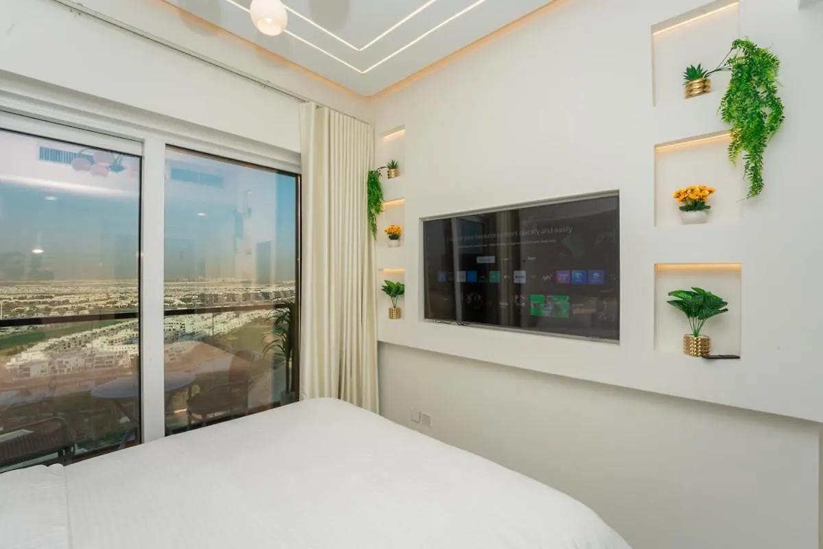 Designer 1Br I Golf View I Comfortably Sleeps 4 Dubai